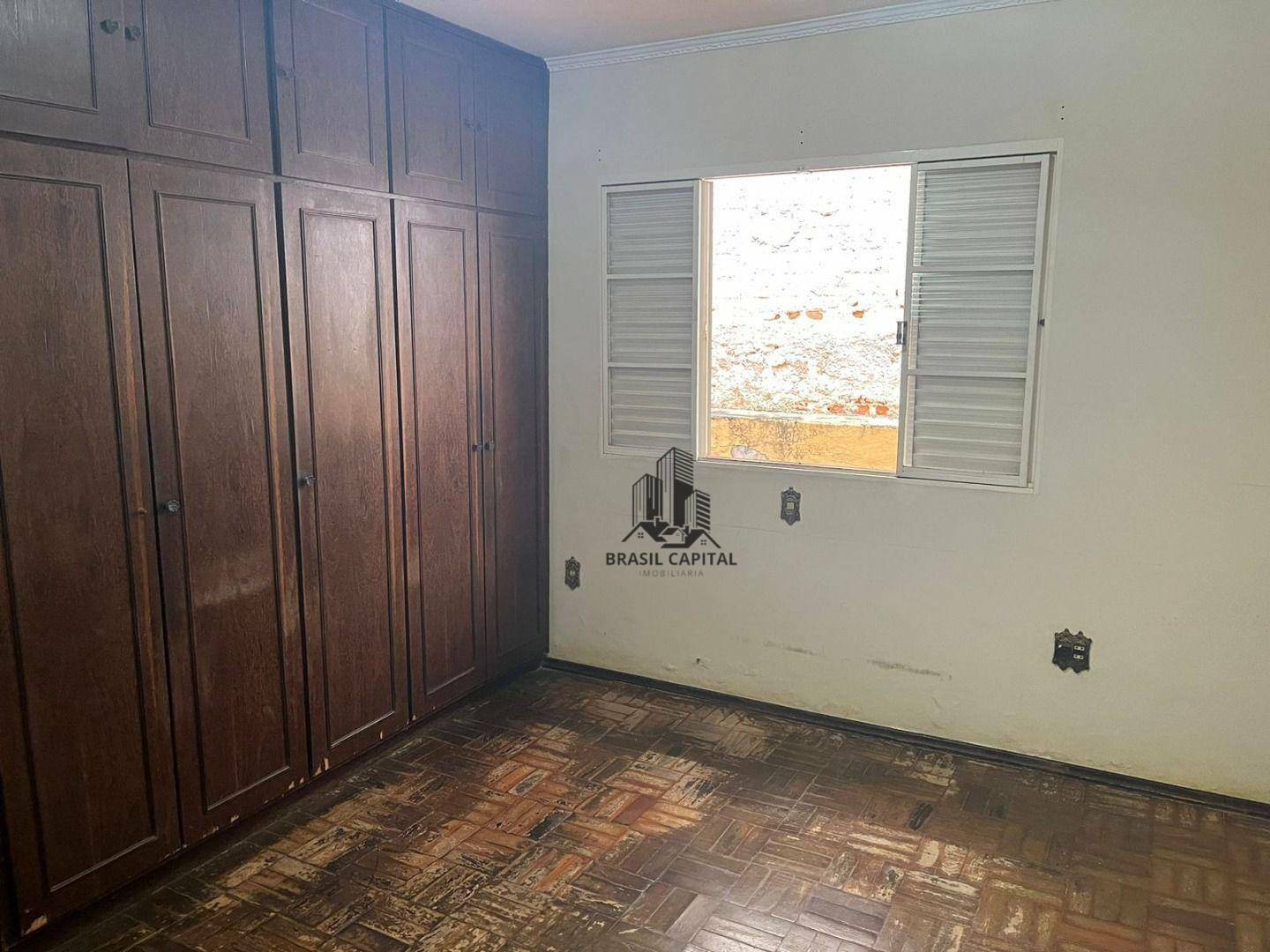 Casa para alugar com 3 quartos, 179m² - Foto 11