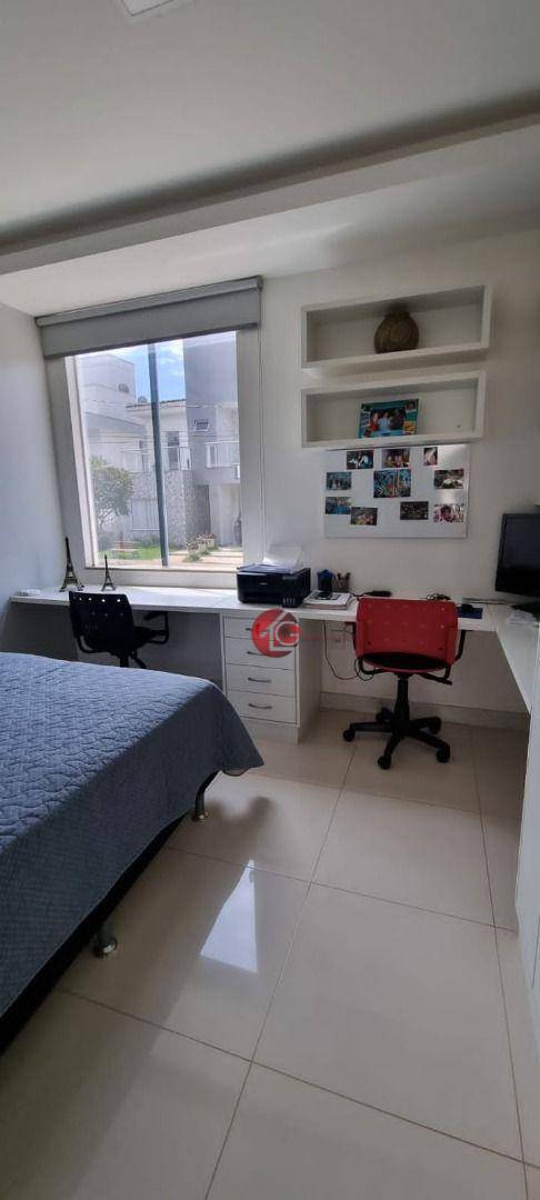 Sobrado à venda com 4 quartos, 300m² - Foto 22