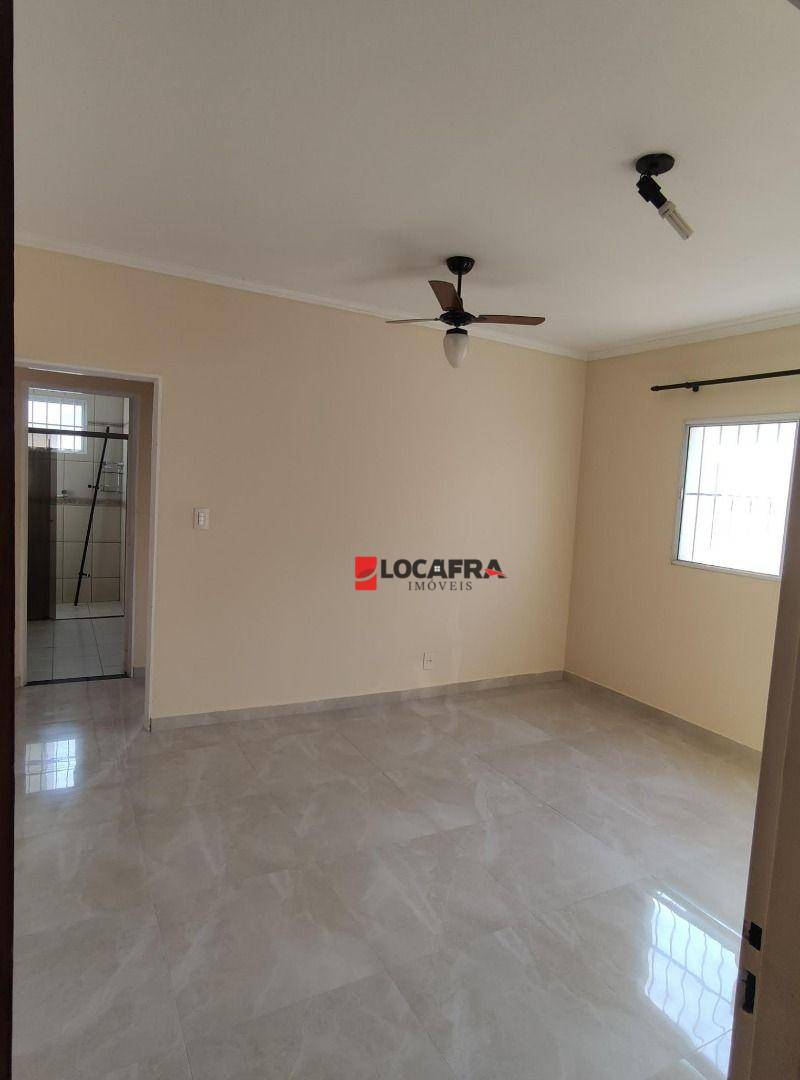 Apartamento à venda com 2 quartos, 72m² - Foto 2