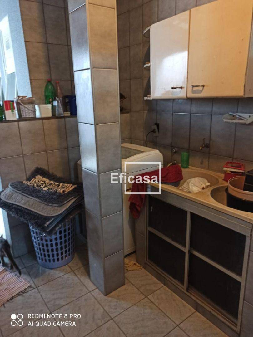 Casa à venda com 2 quartos, 230m² - Foto 11