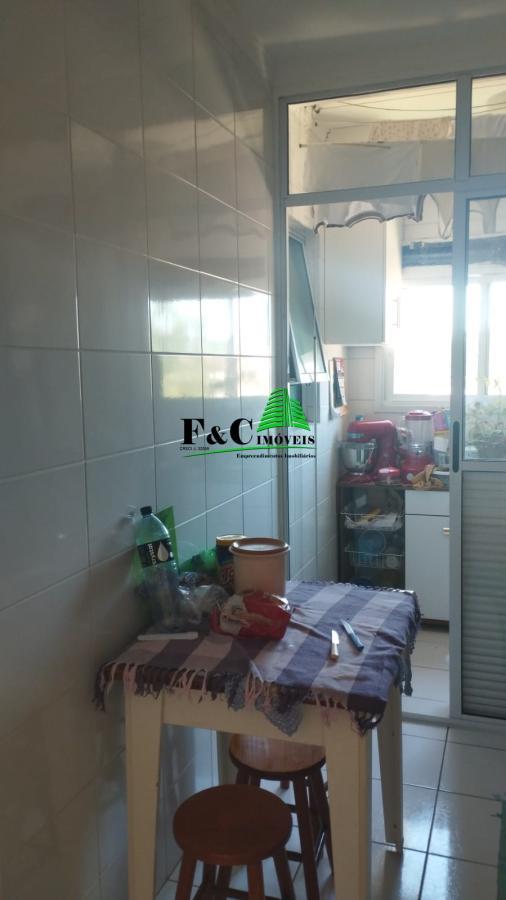 Apartamento à venda com 2 quartos, 69m² - Foto 11