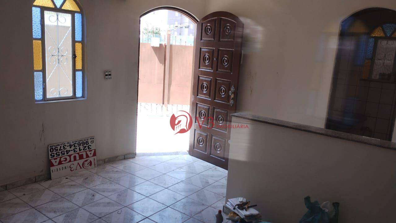 Sobrado para alugar com 3 quartos, 110m² - Foto 4