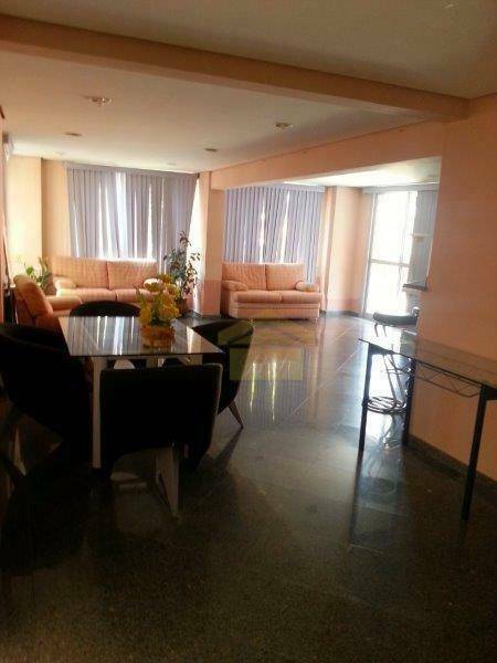 Apartamento à venda com 2 quartos, 65m² - Foto 27