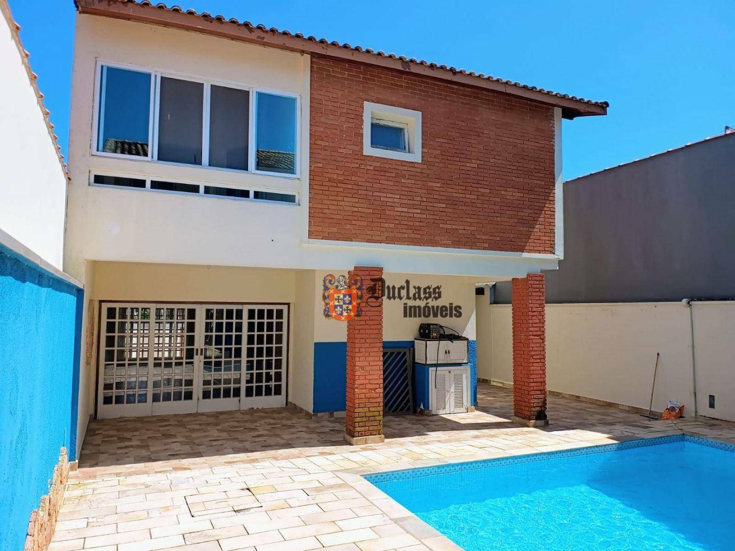 Sobrado à venda com 6 quartos, 261m² - Foto 1