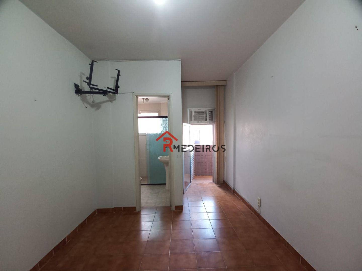 Apartamento à venda com 2 quartos, 77m² - Foto 10