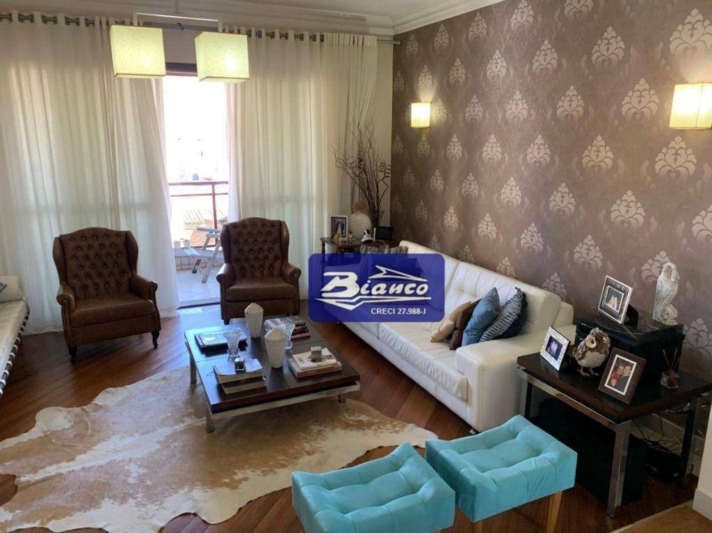 Apartamento à venda com 3 quartos, 200m² - Foto 4