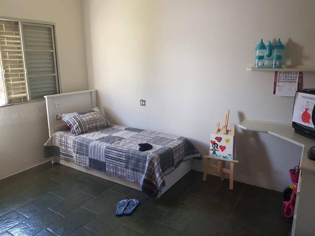 Casa à venda com 4 quartos, 350m² - Foto 15