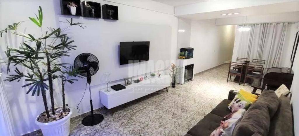 Sobrado à venda com 3 quartos, 106m² - Foto 1