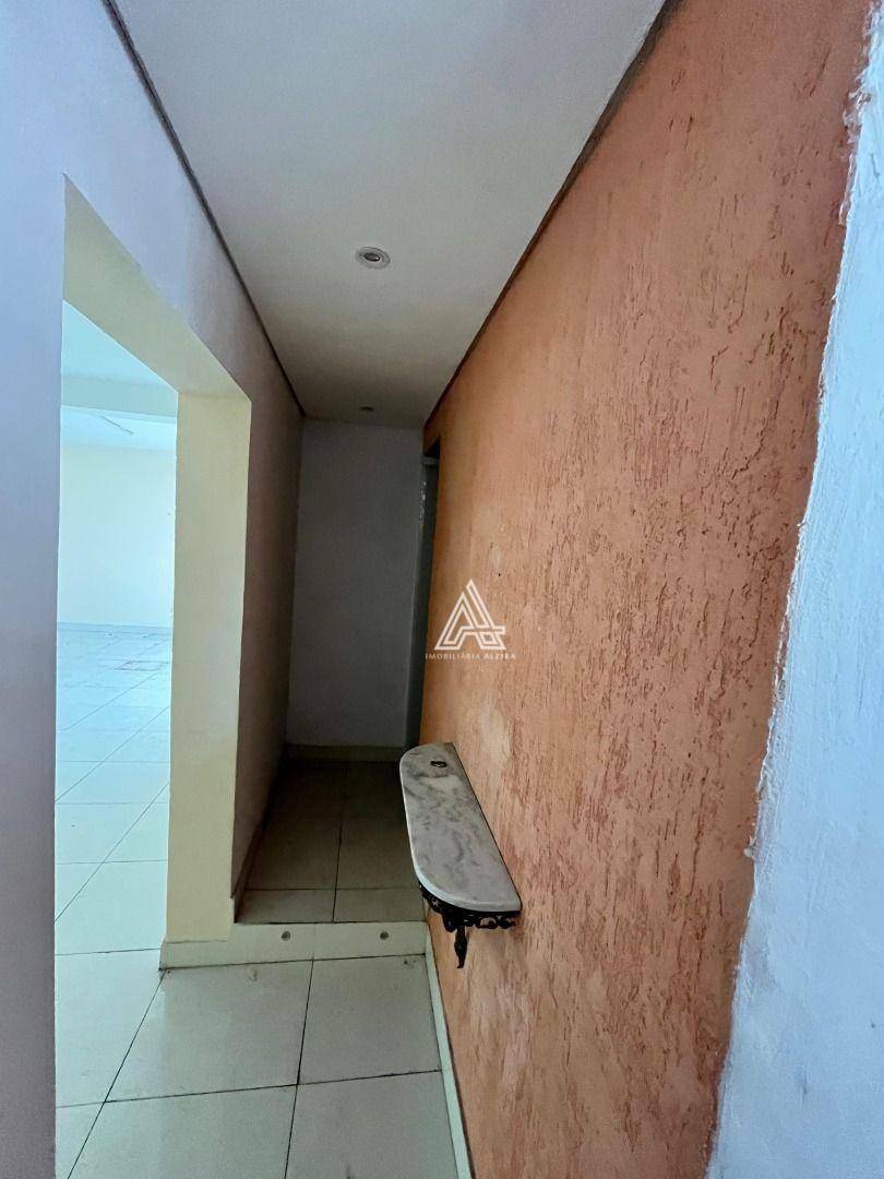 Casa para alugar com 4 quartos, 150m² - Foto 27