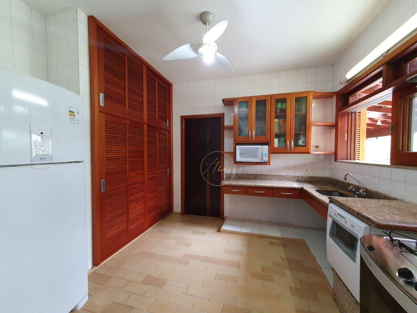 Casa de Condomínio à venda com 5 quartos, 330m² - Foto 5