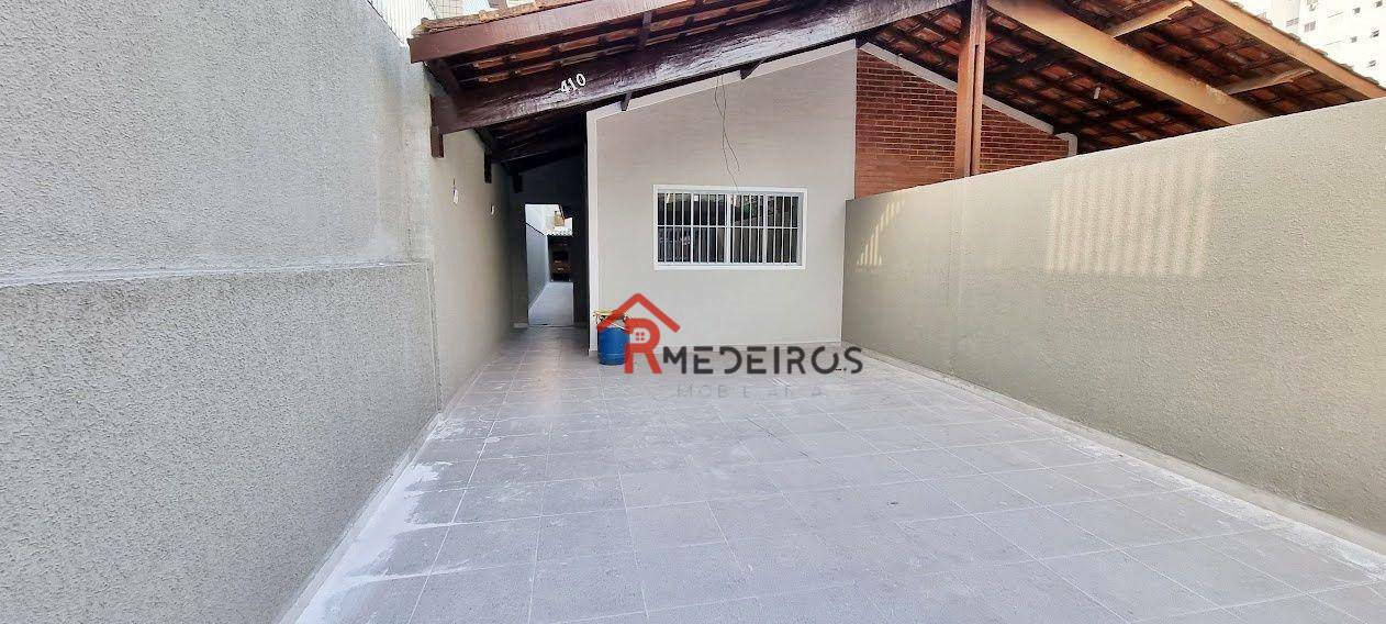 Casa à venda com 2 quartos, 90m² - Foto 3