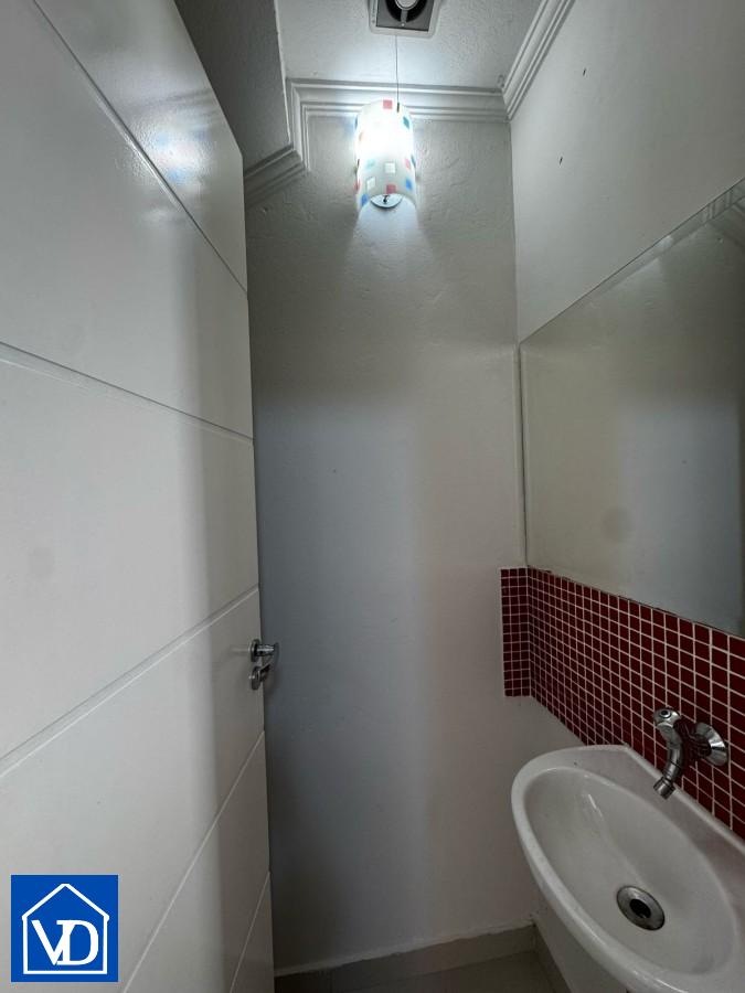 Casa à venda com 3 quartos, 164m² - Foto 7