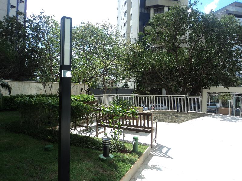 Apartamento à venda com 1 quarto, 54m² - Foto 2