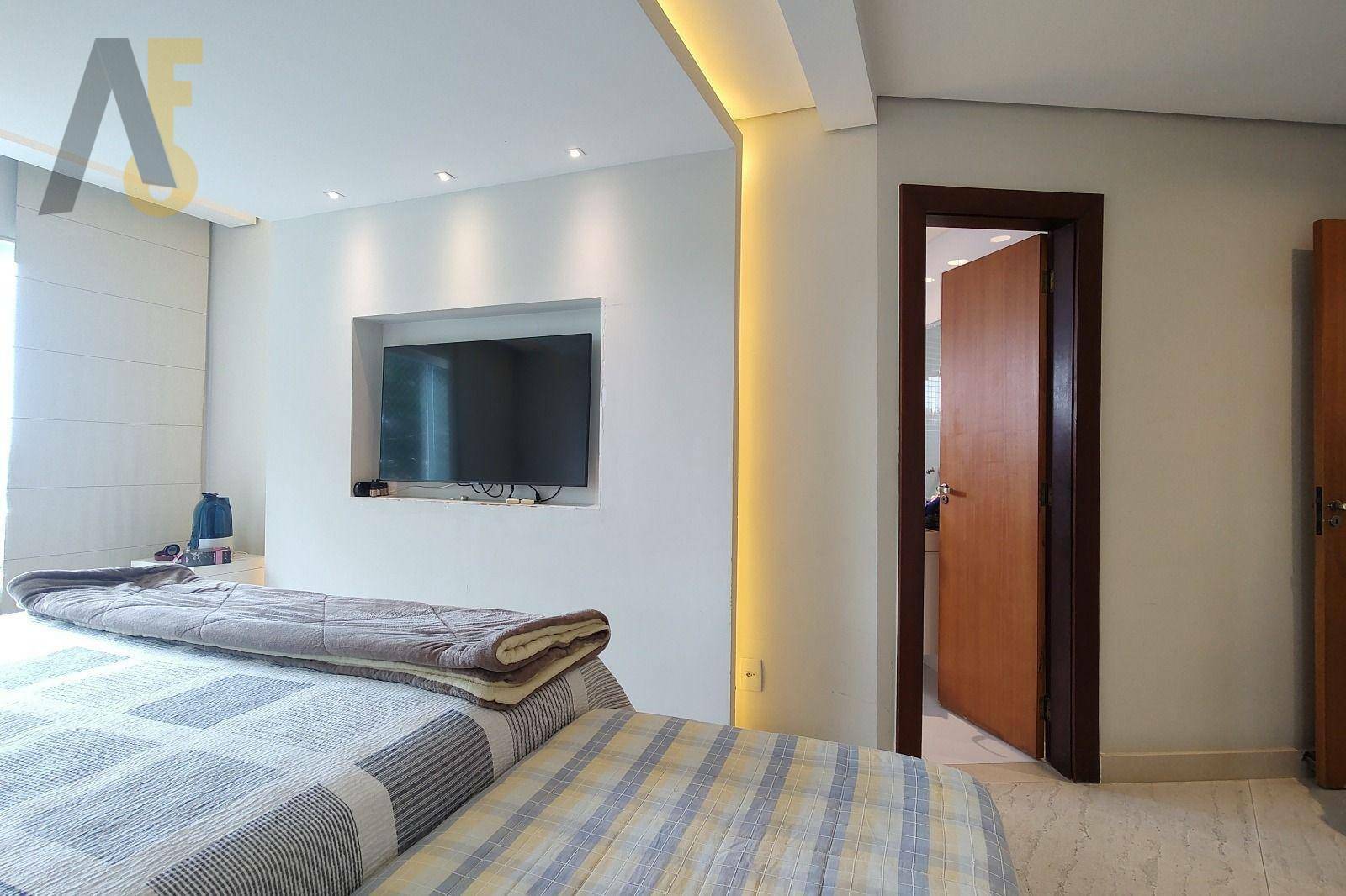 Casa de Condomínio à venda com 4 quartos, 298m² - Foto 13
