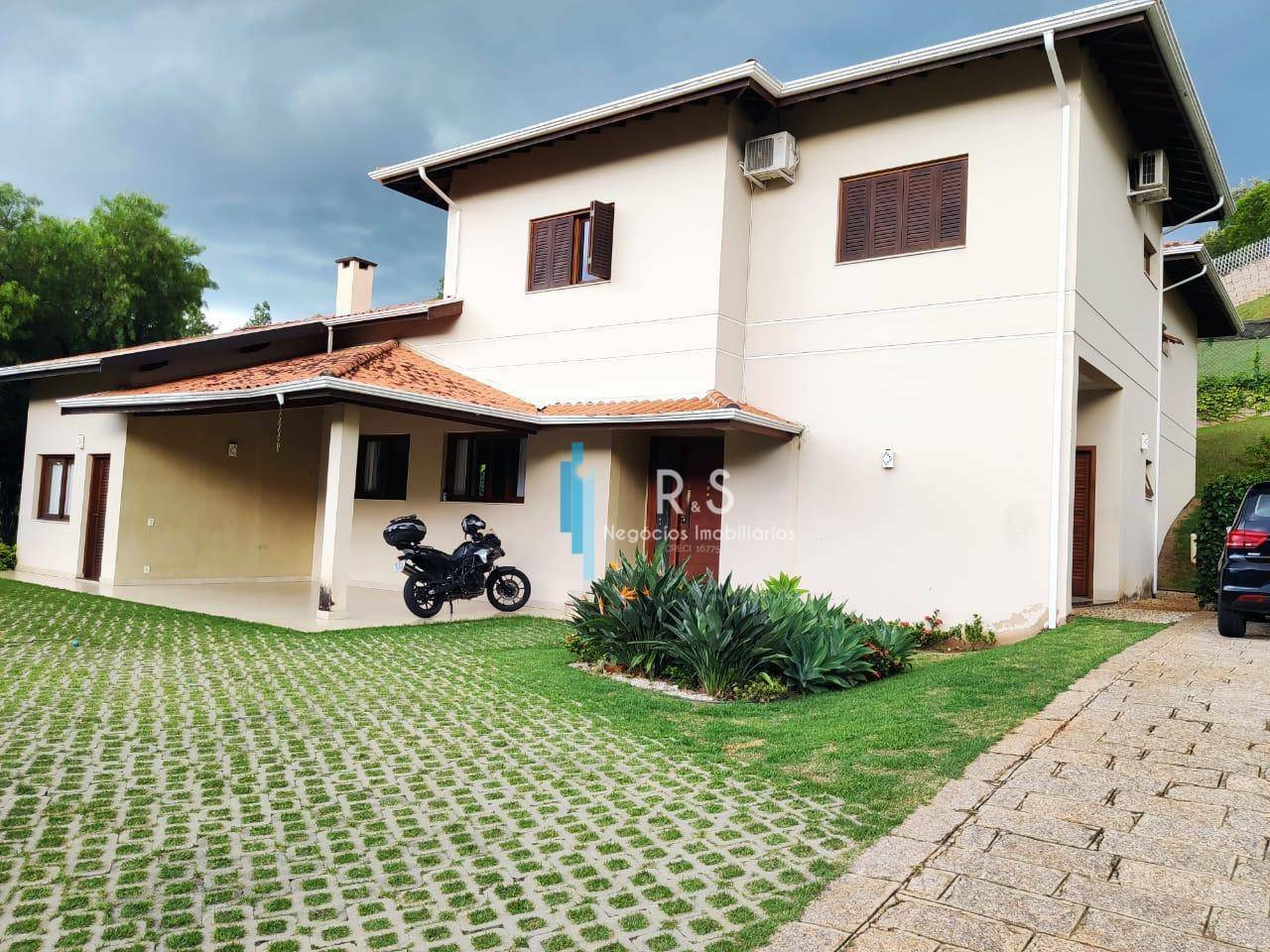 Casa de Condomínio à venda com 5 quartos, 484m² - Foto 2