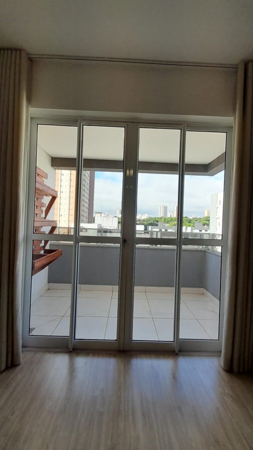 Apartamento à venda com 2 quartos, 67m² - Foto 4