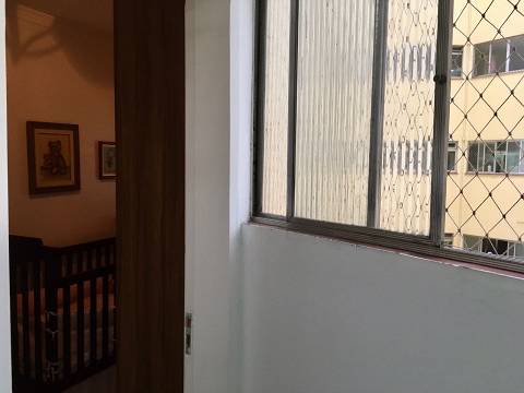 Apartamento à venda com 2 quartos, 78m² - Foto 2