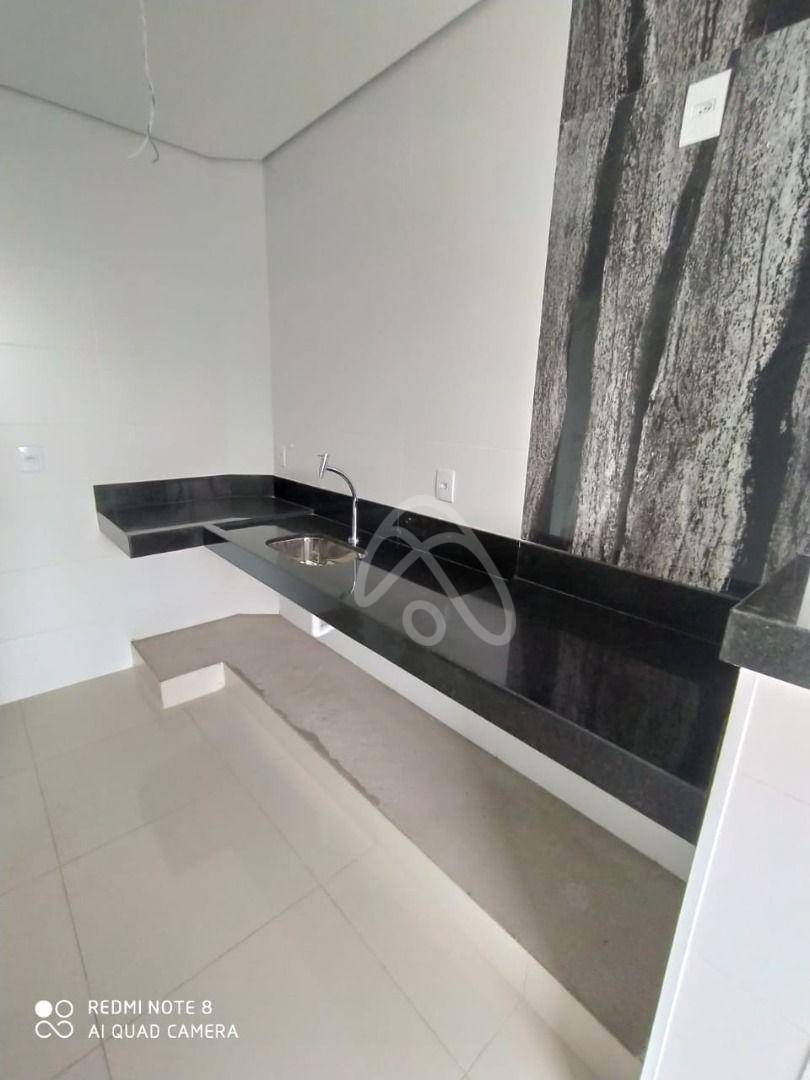 Apartamento à venda com 2 quartos, 61m² - Foto 2