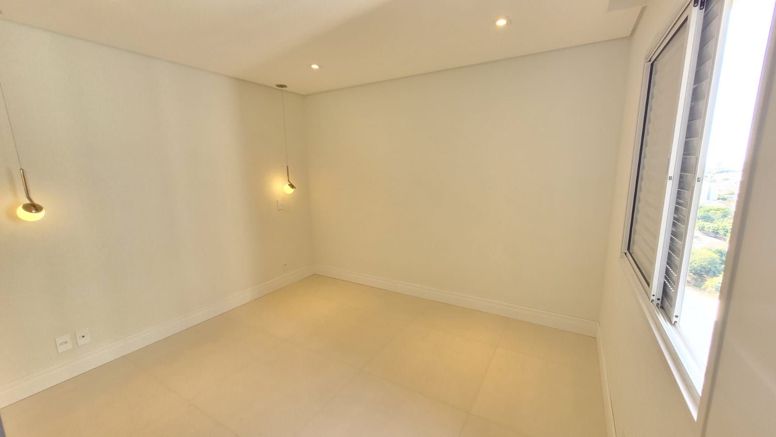 Apartamento à venda com 3 quartos, 156m² - Foto 4