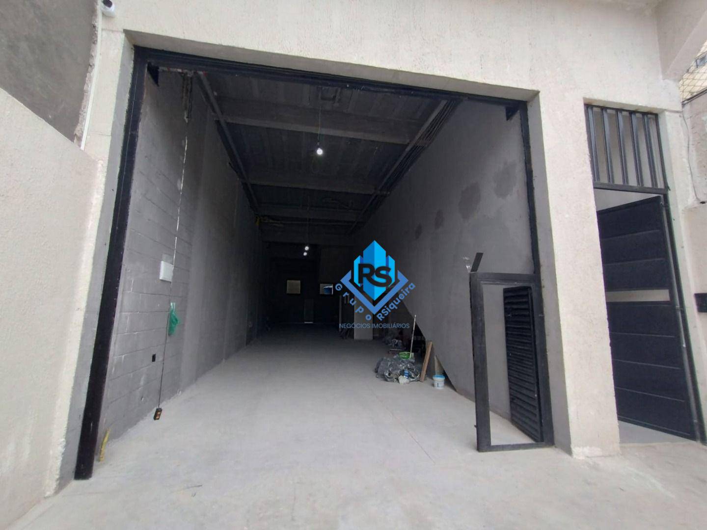 Loja-Salão, 250 m² - Foto 1