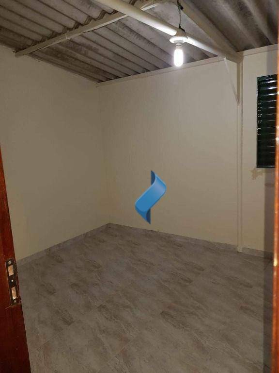 Chácara à venda com 3 quartos, 200m² - Foto 13