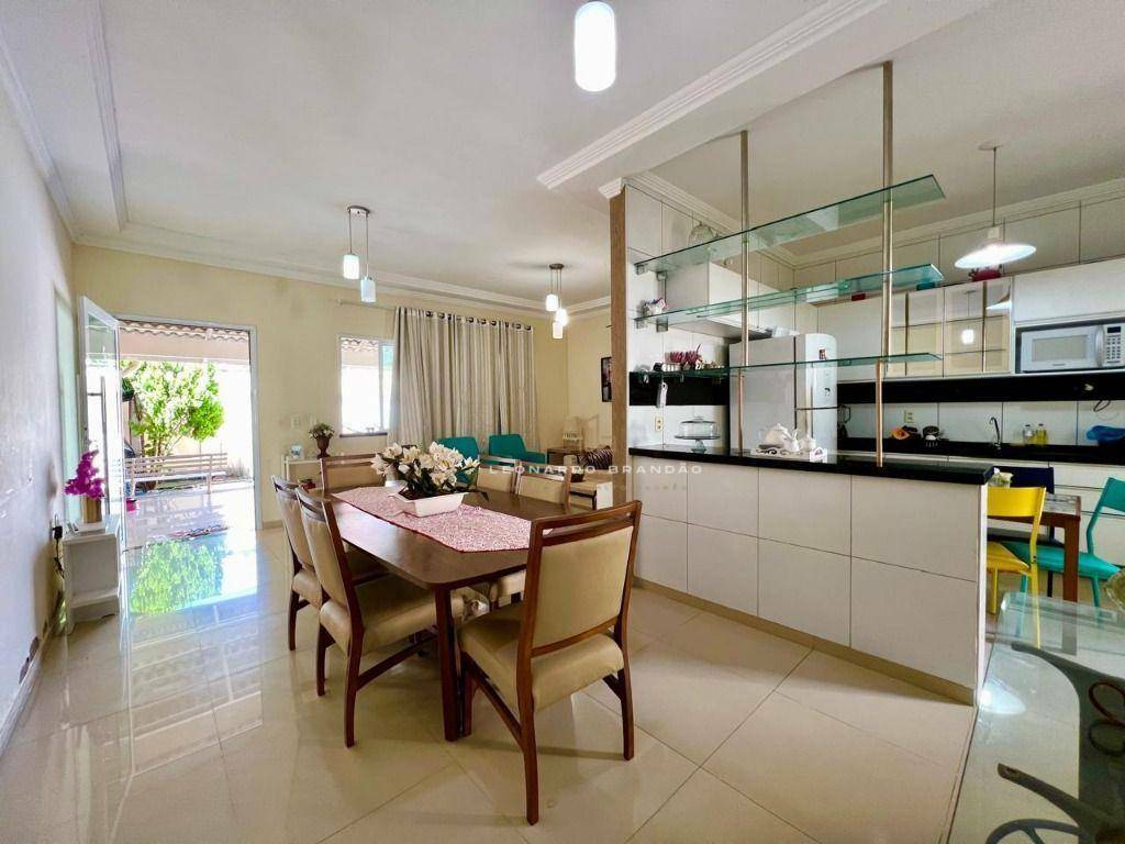 Casa à venda com 3 quartos, 130m² - Foto 4