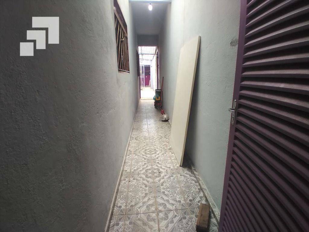 Casa à venda e aluguel com 2 quartos, 70m² - Foto 17