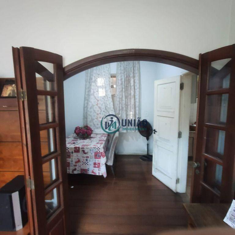 Apartamento à venda com 3 quartos, 113m² - Foto 6