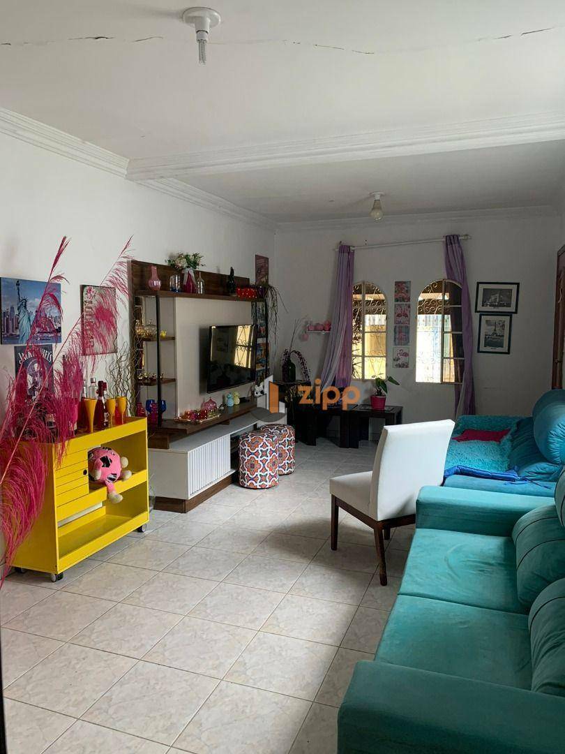 Casa à venda com 3 quartos, 80m² - Foto 1