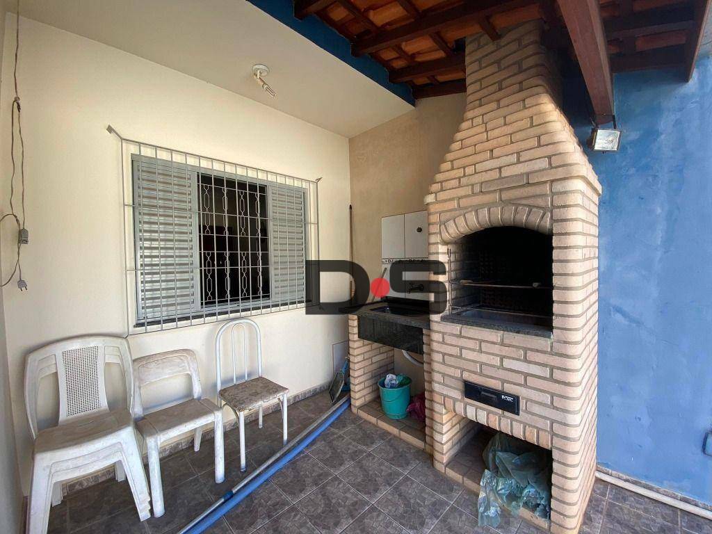 Casa à venda com 2 quartos, 120m² - Foto 3