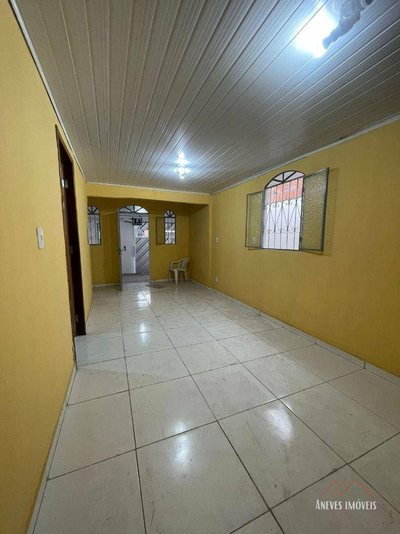 Casa à venda com 3 quartos, 90m² - Foto 10