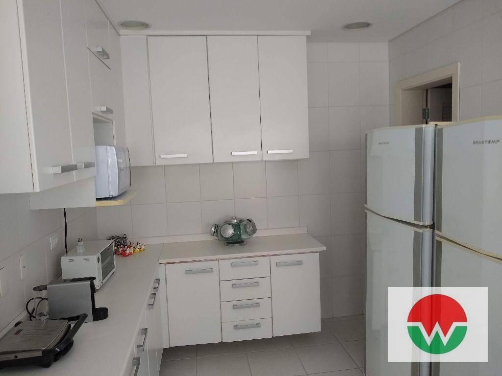 Casa de Condomínio para alugar com 4 quartos, 320m² - Foto 10