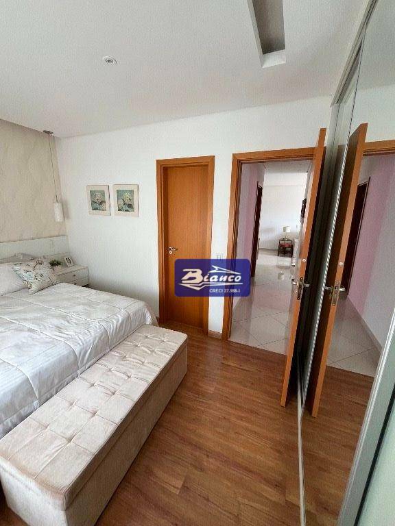 Apartamento à venda com 3 quartos, 83m² - Foto 19