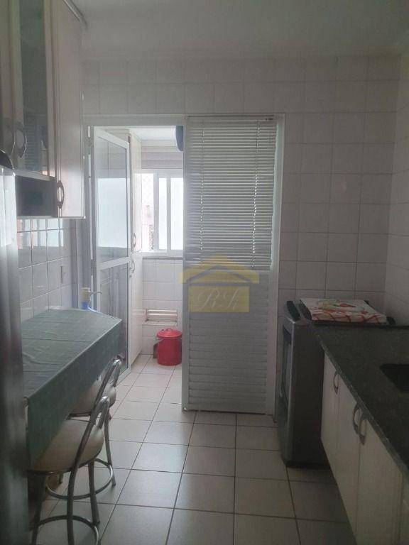 Apartamento à venda com 2 quartos, 70m² - Foto 9