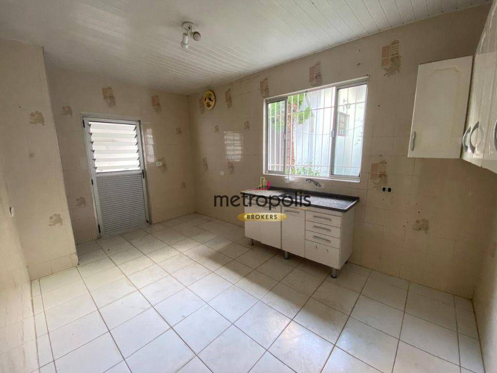 Casa para alugar com 3 quartos, 200m² - Foto 23