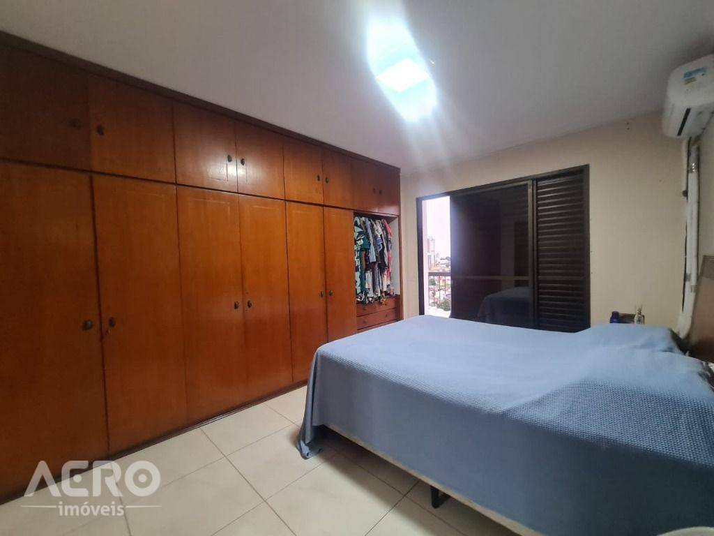 Apartamento à venda com 3 quartos, 140m² - Foto 4