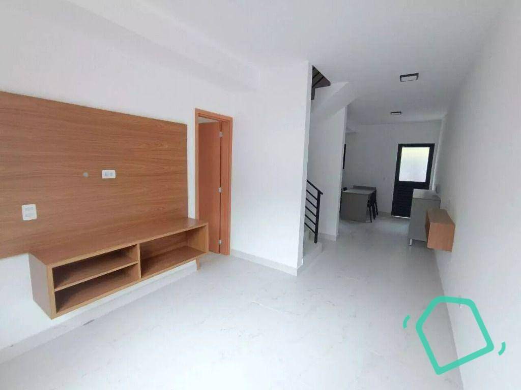 Casa de Condomínio para alugar com 2 quartos, 80m² - Foto 2