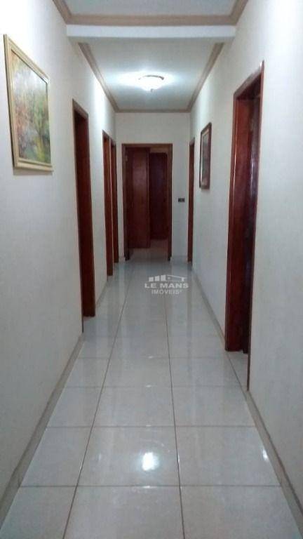 Chácara à venda com 5 quartos, 440m² - Foto 22