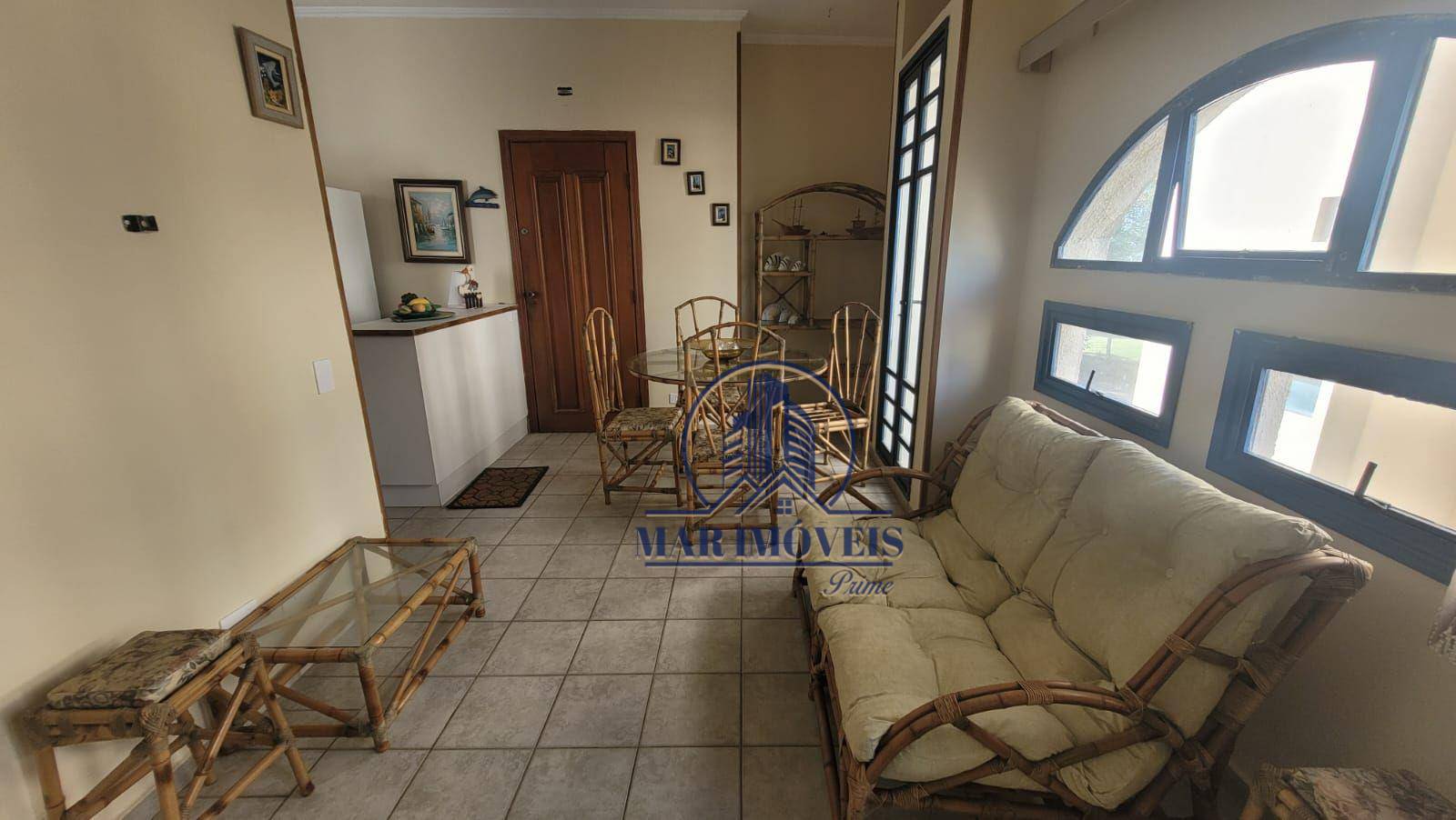 Apartamento à venda com 2 quartos, 70m² - Foto 1