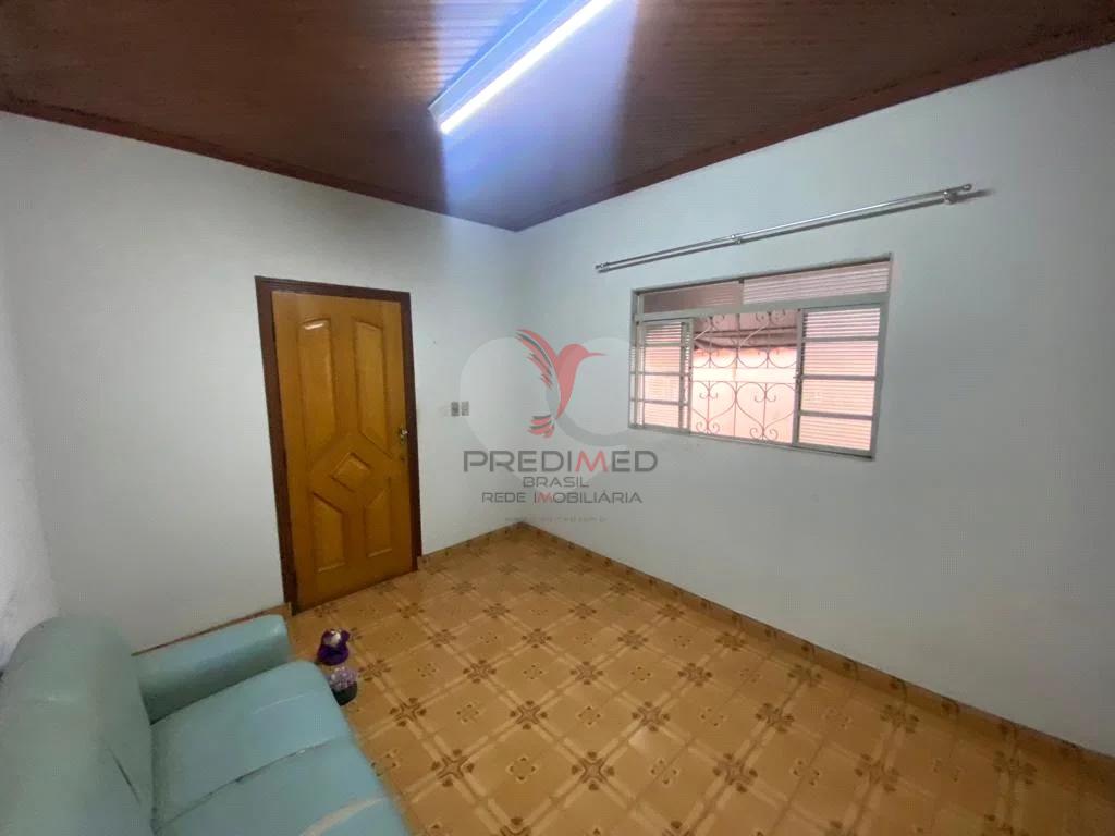 Casa à venda com 3 quartos, 139m² - Foto 1