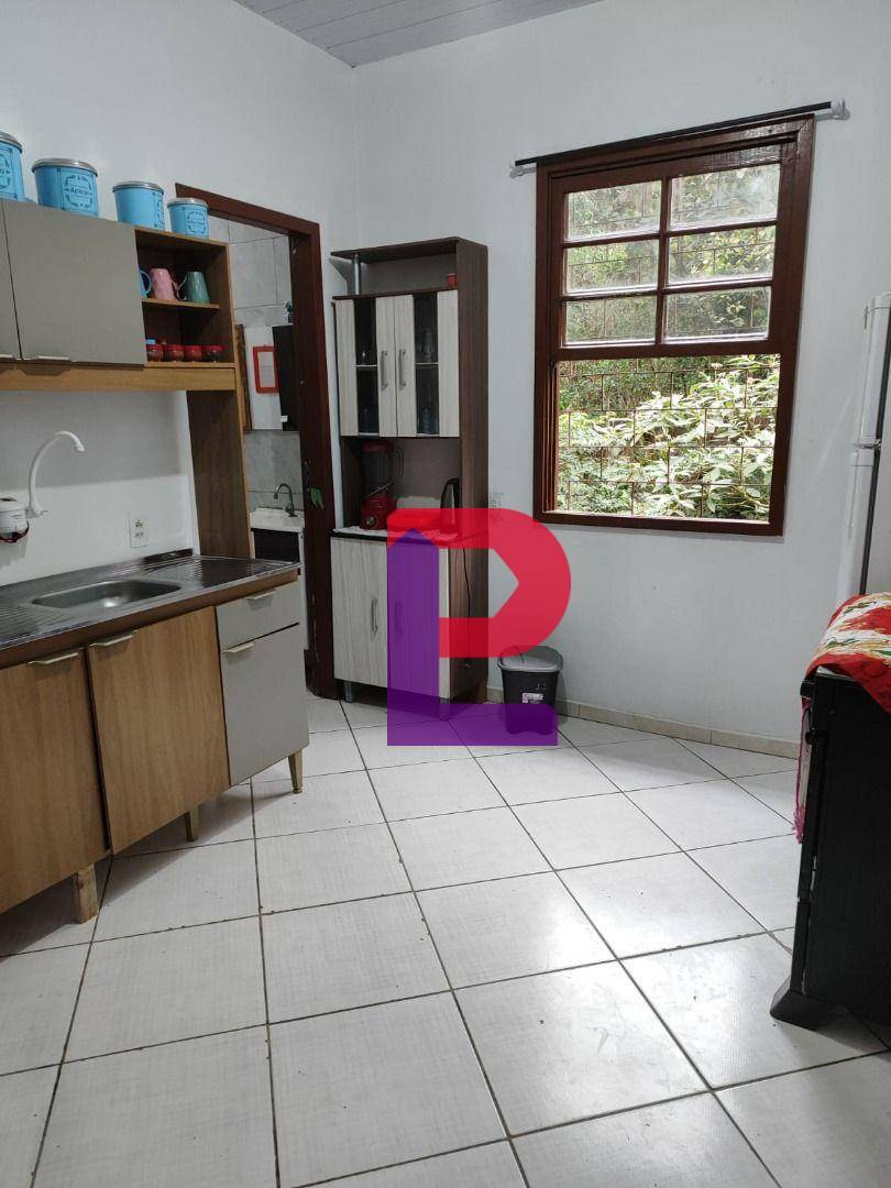 Casa à venda com 4 quartos, 110m² - Foto 13