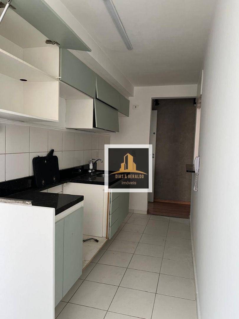 Apartamento para alugar com 3 quartos, 65m² - Foto 7