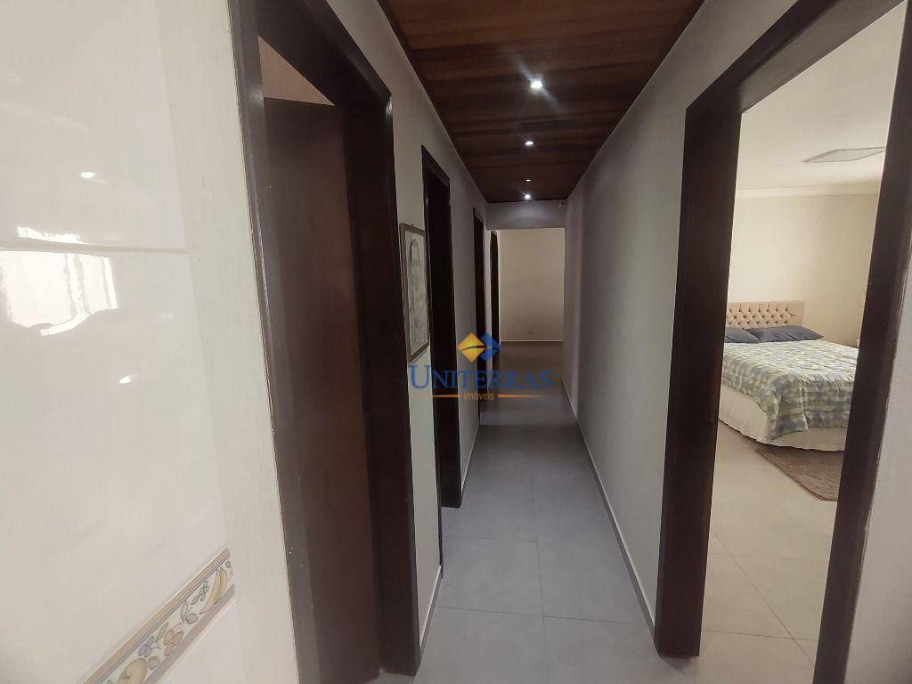 Casa à venda com 3 quartos, 235m² - Foto 21