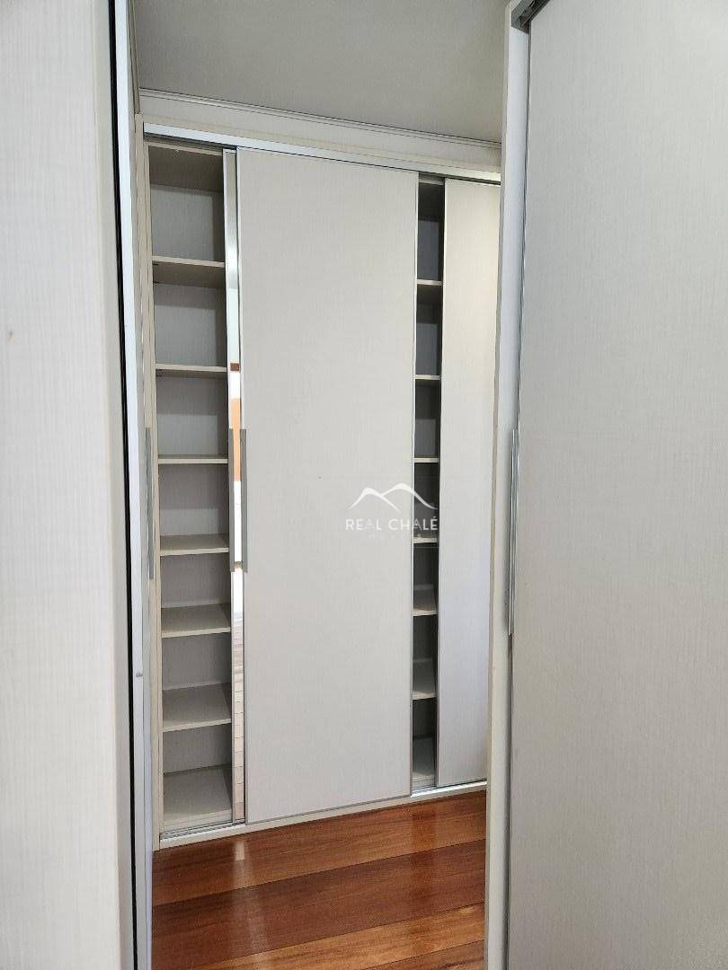 Casa de Condomínio à venda com 4 quartos, 475m² - Foto 9