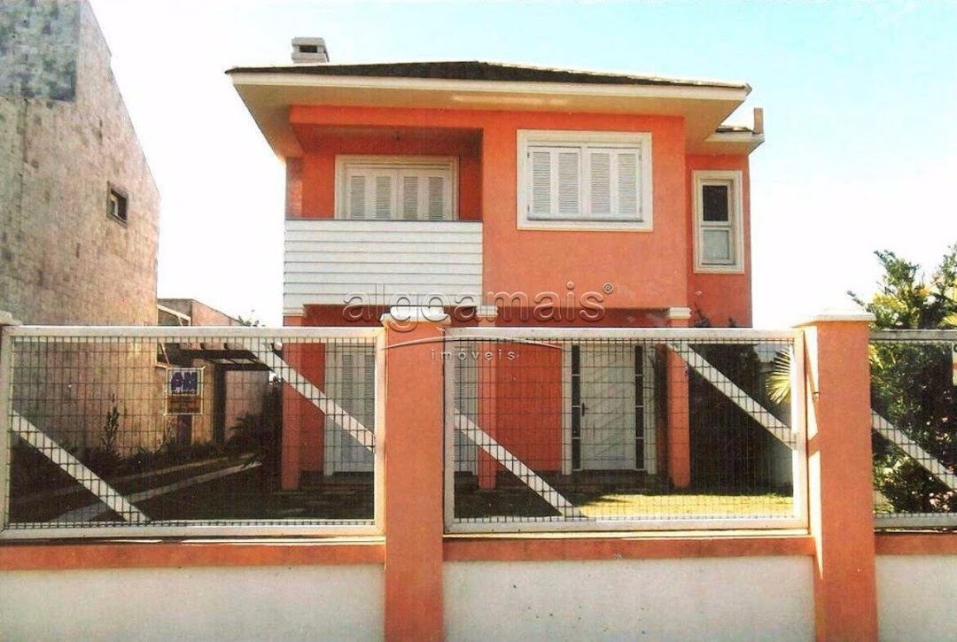 Casa à venda com 4 quartos, 190m² - Foto 1