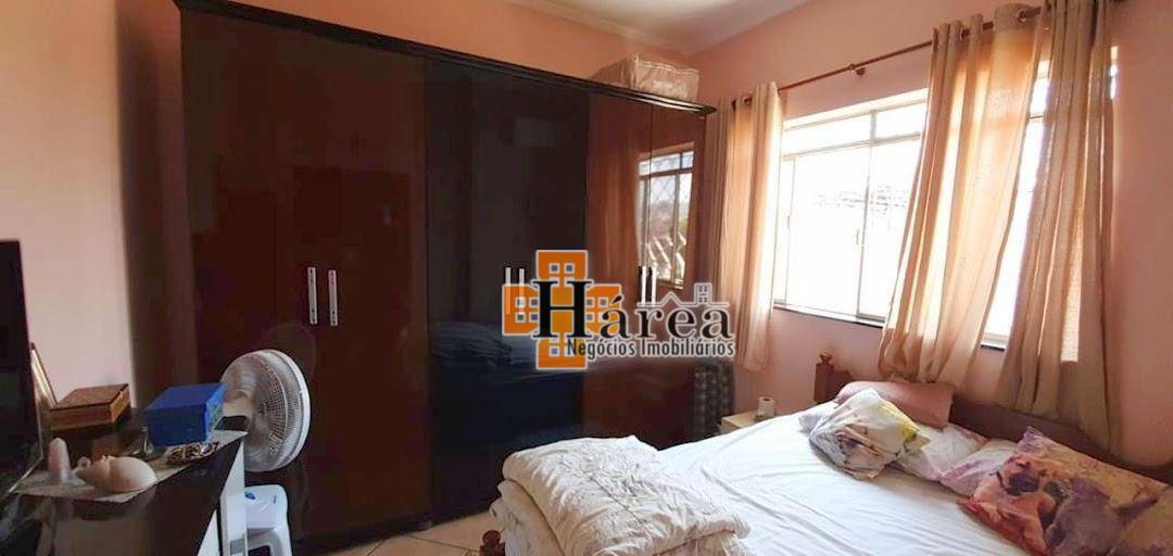 Casa à venda com 3 quartos, 235m² - Foto 22
