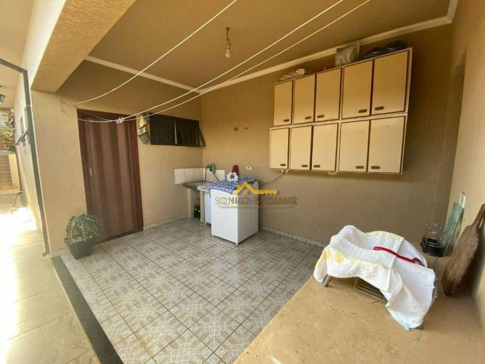 Casa à venda e aluguel com 3 quartos, 176m² - Foto 12