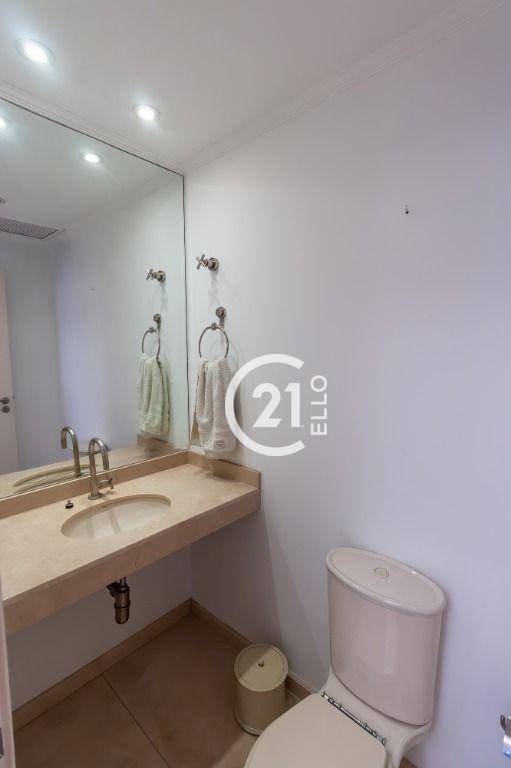 Apartamento para alugar com 3 quartos, 240m² - Foto 5