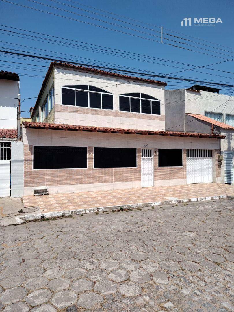 Casa à venda com 5 quartos, 400m² - Foto 1