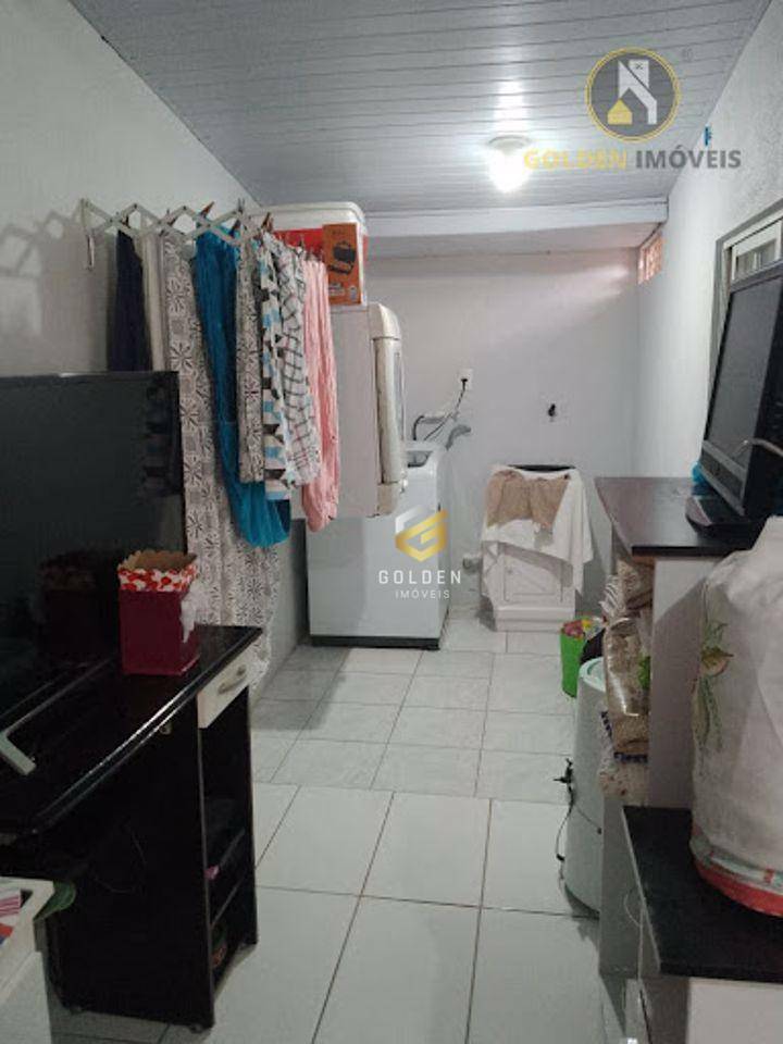 Casa à venda com 5 quartos, 1m² - Foto 5